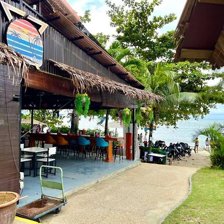 Seaview Deluxe Studio Couples Room S Tanjung Bungah (Penang) Luaran gambar