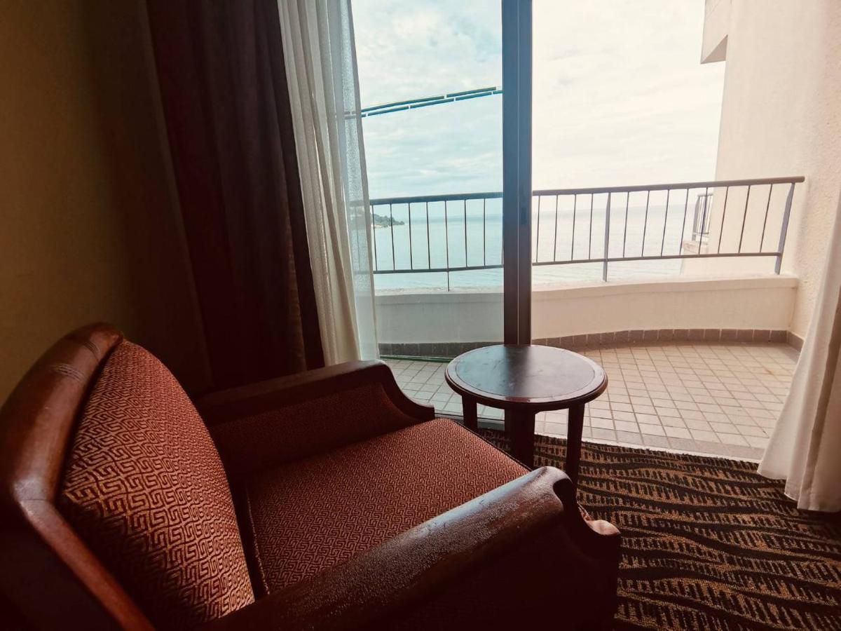 Seaview Deluxe Studio Couples Room S Tanjung Bungah (Penang) Luaran gambar