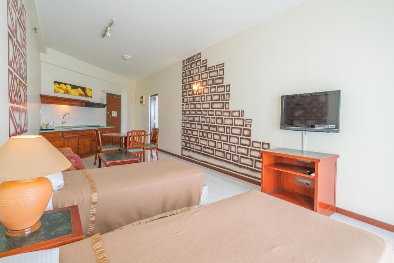 Seaview Deluxe Studio Couples Room S Tanjung Bungah (Penang) Luaran gambar