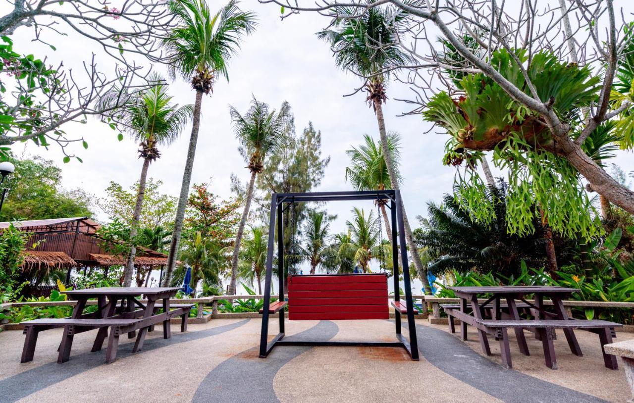 Seaview Deluxe Studio Couples Room S Tanjung Bungah (Penang) Luaran gambar